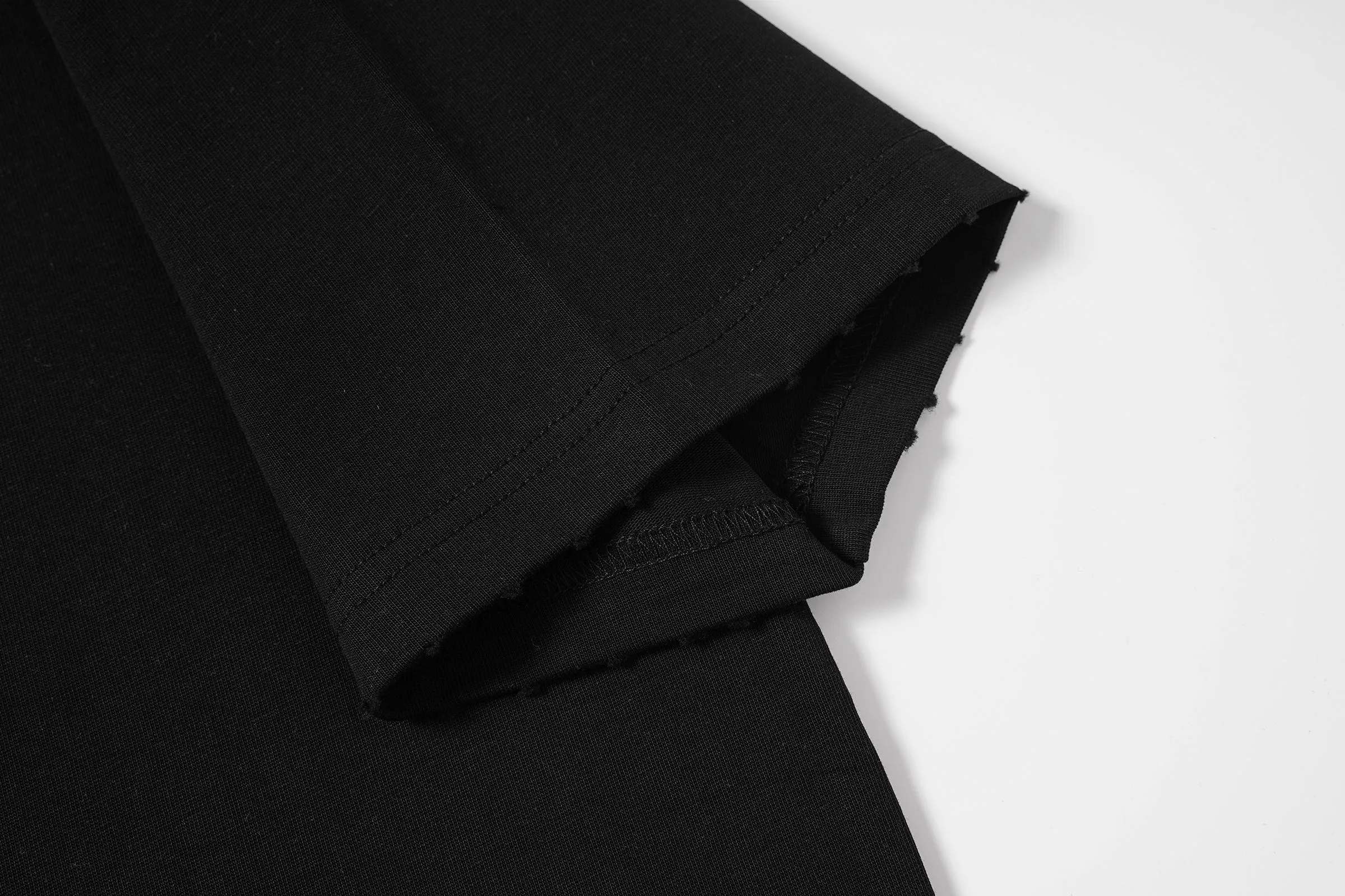 Quality Maison Margiela 6 。 + 6 ， ， ， 。300g ， ，Breathable ， ， 。 ， ， 、 。Black White Classic Versatile， ， 、 ， 、 、 、 。 Same Style ， ， ， ， 。